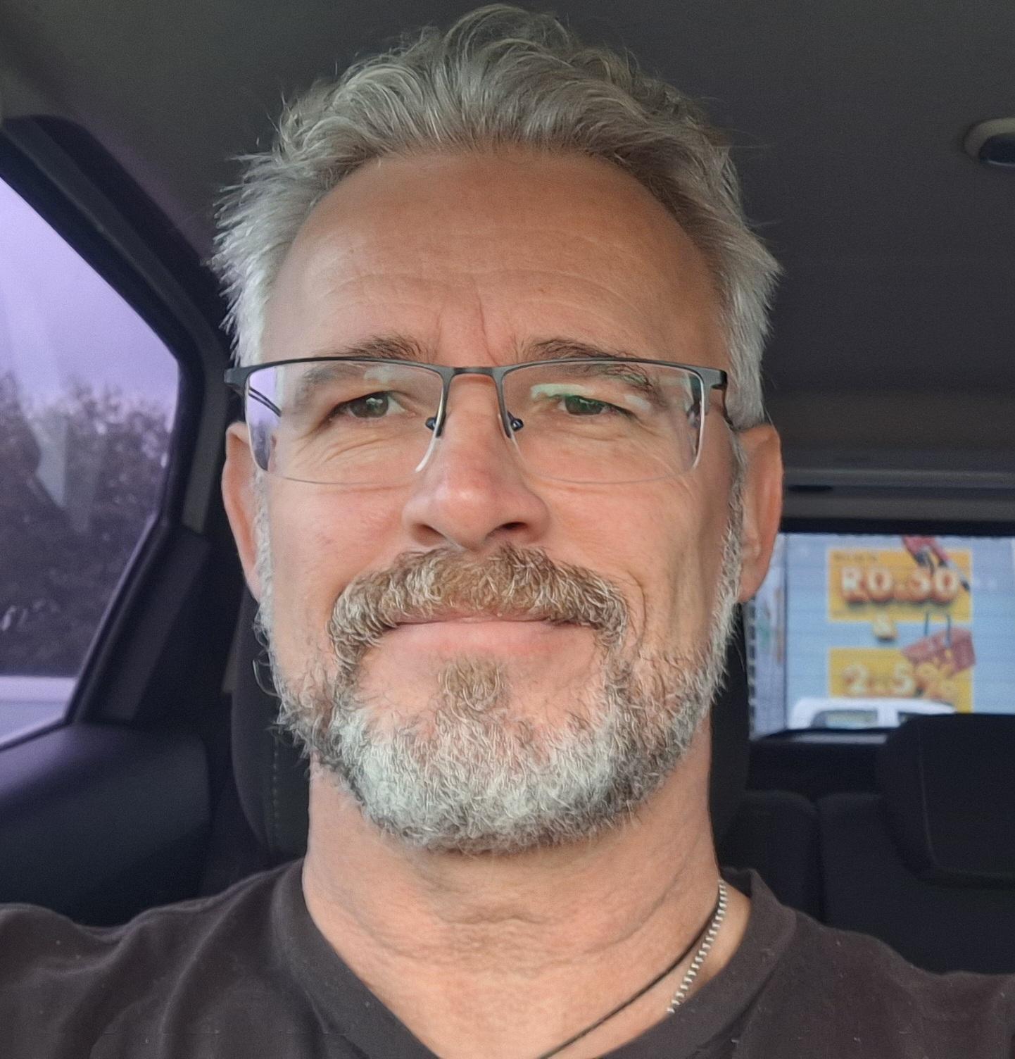 Profile picture of Wayne Roux